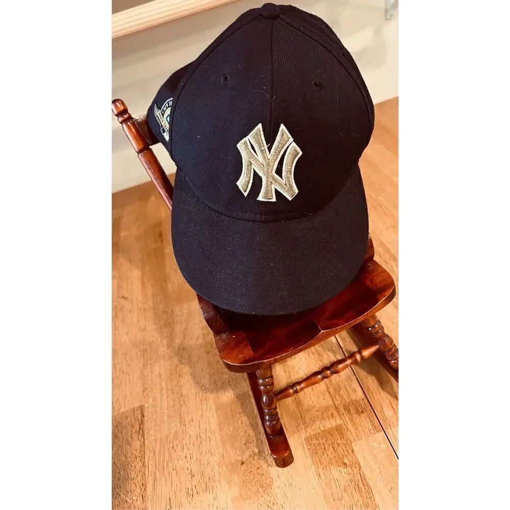 New York Yankees 59Fifty Official Baseball Cap Hat  Size 7 1/8